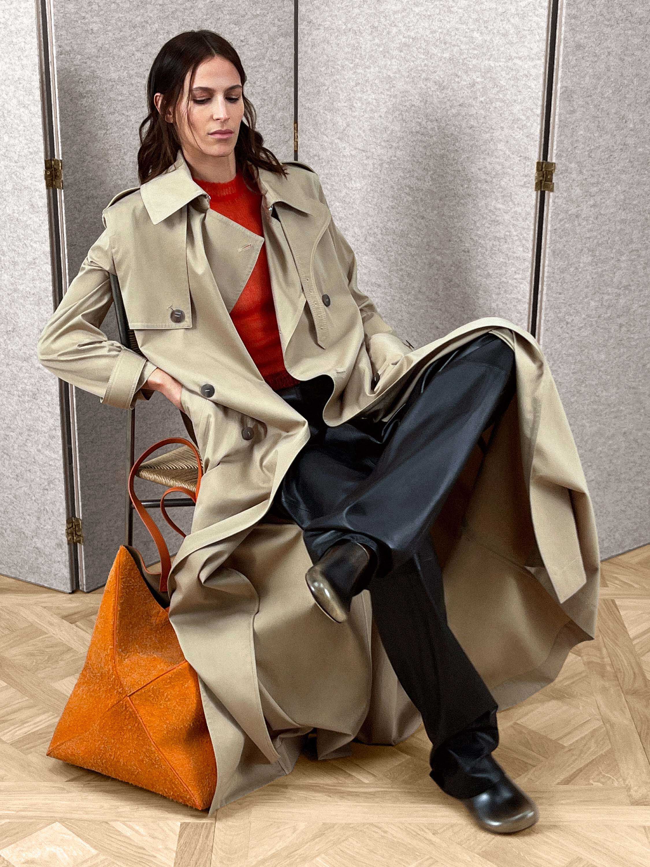 人気商品の入荷速報 入荷Now LOEWE Fall Winter women´s precollection アート・デザイン・音楽